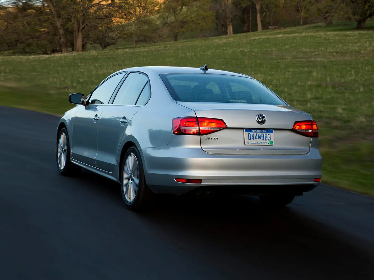 Volkswagen Jetta VI Рестайлинг Седан — фото 4