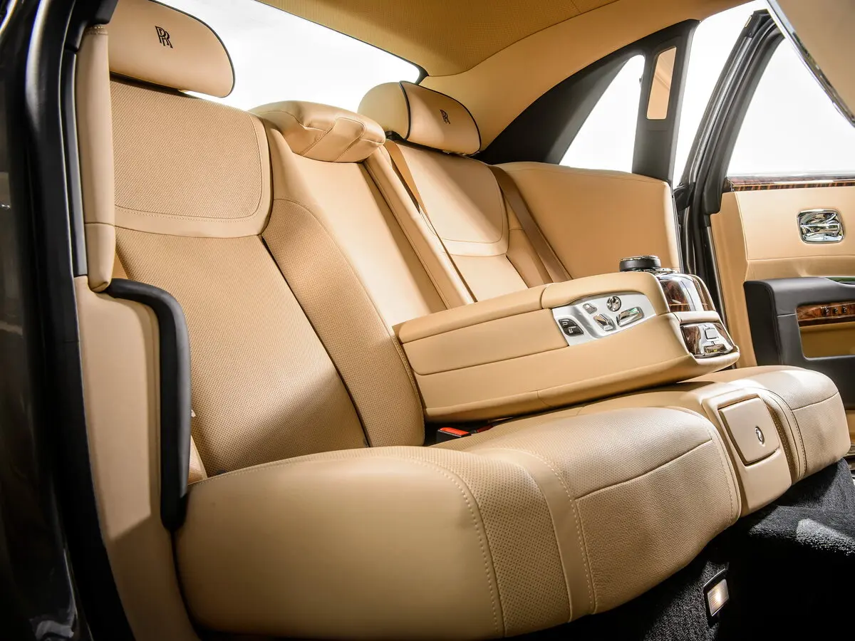 Rolls-Royce Ghost I Рестайлинг (Series II) Седан — фото 7