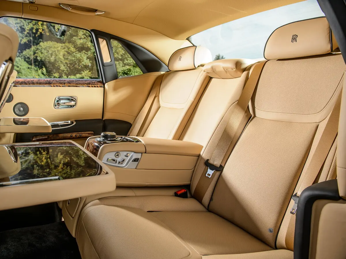 Rolls-Royce Ghost I Рестайлинг (Series II) Седан — фото 8