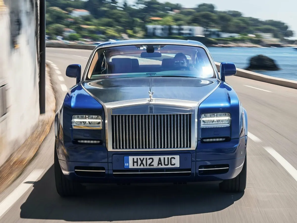 Rolls-Royce Phantom VII Рестайлинг (Series II) Кабриолет — сүрөт 3