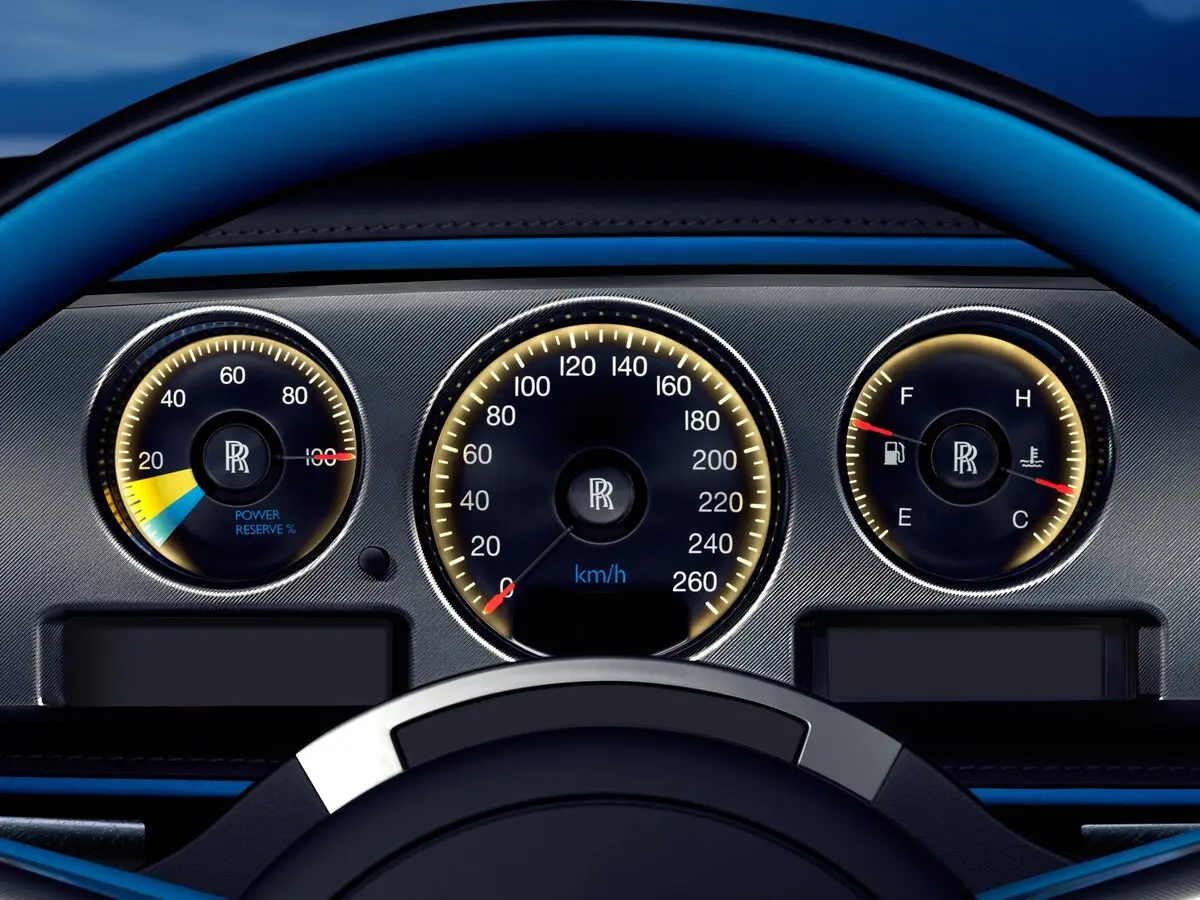 Rolls-Royce Phantom VII Рестайлинг (Series II) Кабриолет — сүрөт 7