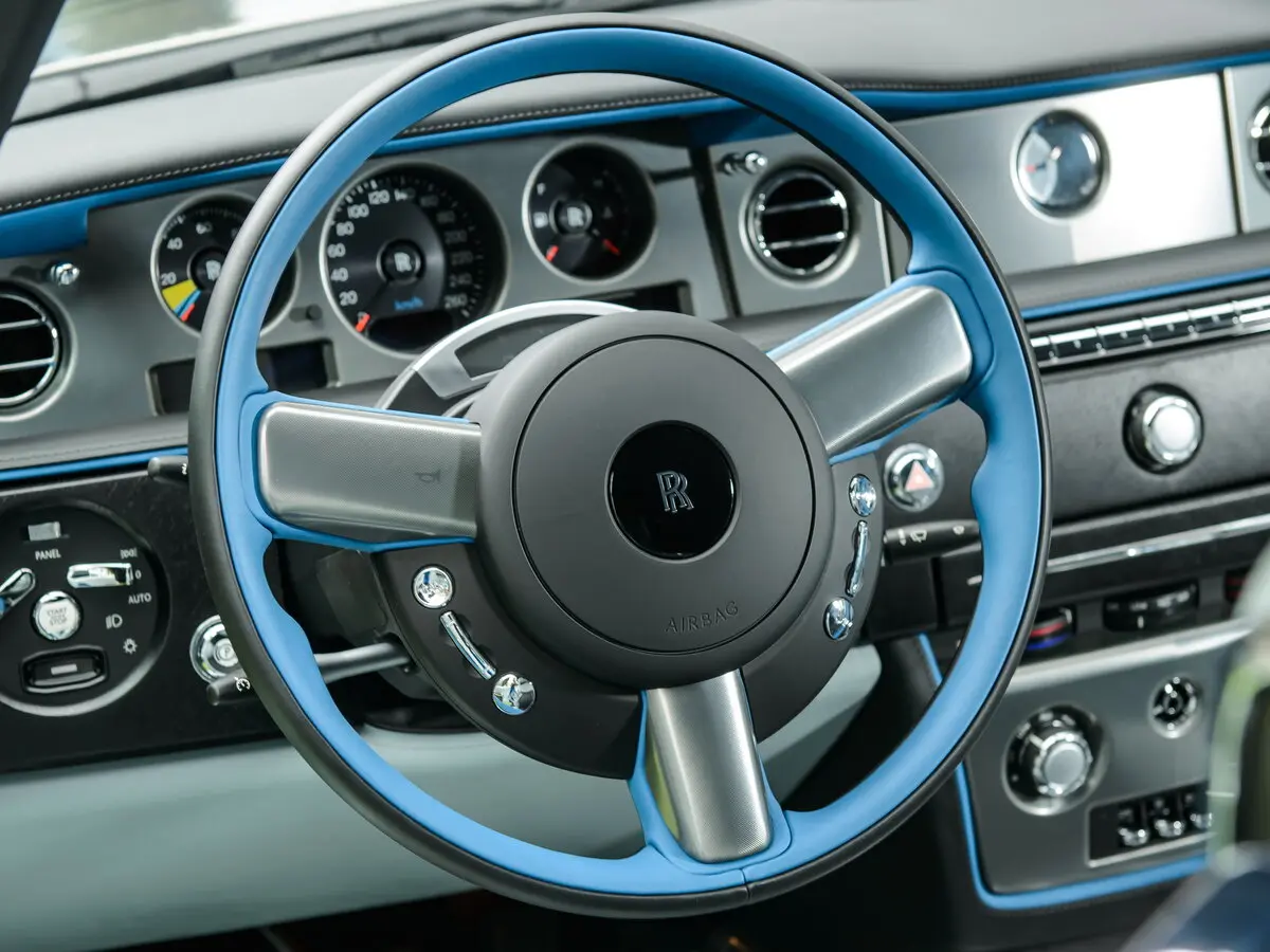 Rolls-Royce Phantom VII Рестайлинг (Series II) Кабриолет — сүрөт 8