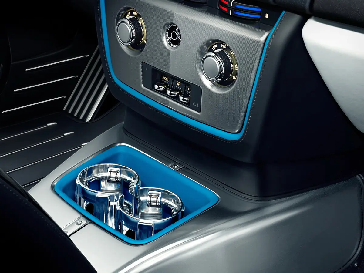 Rolls-Royce Phantom VII Рестайлинг (Series II) Кабриолет — сүрөт 11