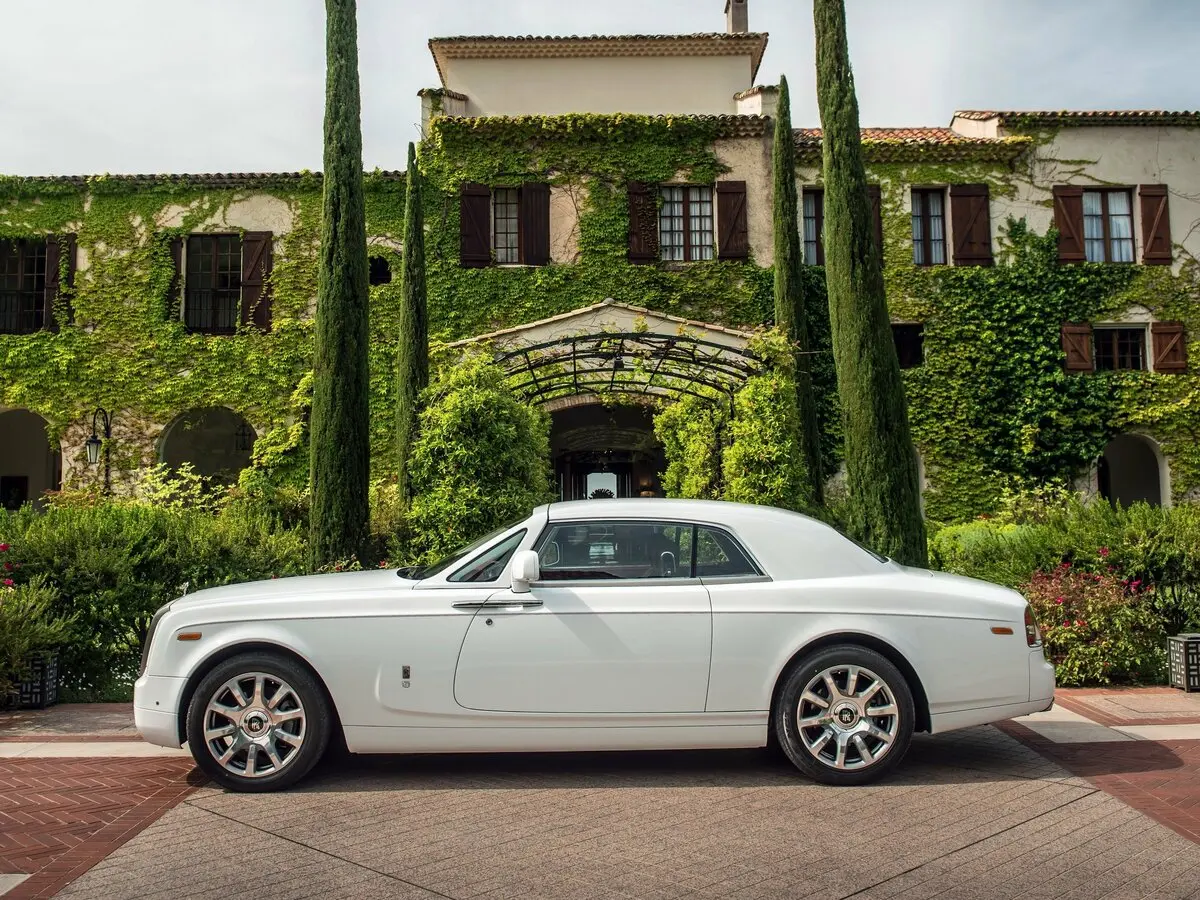 Rolls-Royce Phantom VII Рестайлинг (Series II) Купе — photo 2