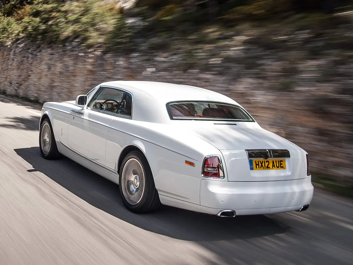 Rolls-Royce Phantom VII Рестайлинг (Series II) Купе — photo 4