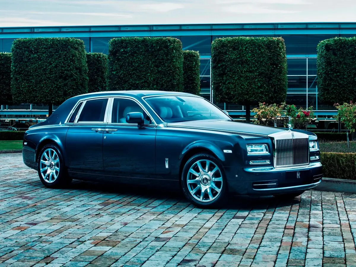 Rolls-Royce Phantom VII Рестайлинг (Series II) Седан