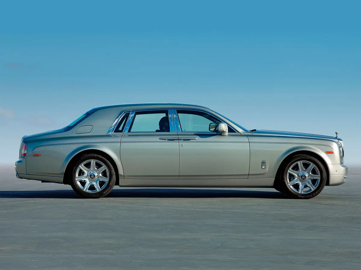 Rolls-Royce Phantom VII Рестайлинг (Series II) Седан — сүрөт 2
