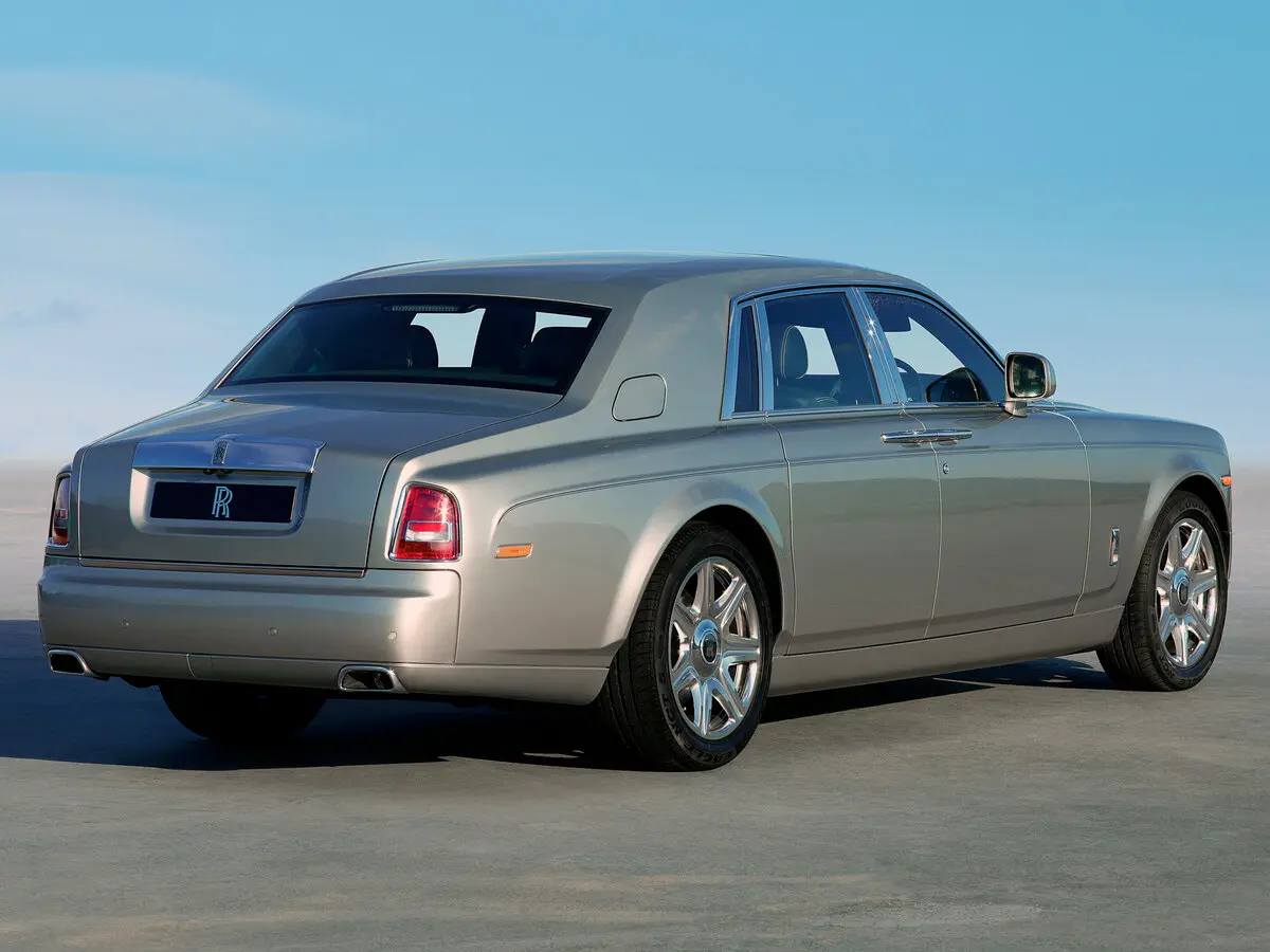 Rolls-Royce Phantom VII Рестайлинг (Series II) Седан — сүрөт 4