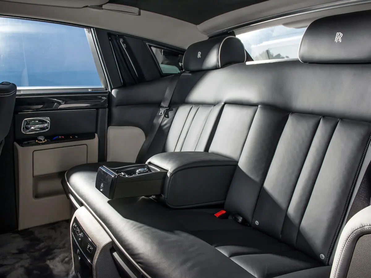 Rolls-Royce Phantom VII Рестайлинг (Series II) Седан — сүрөт 10