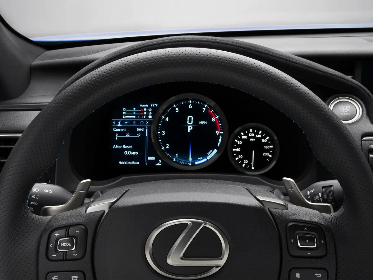 Lexus RC F I Купе — 照片 9