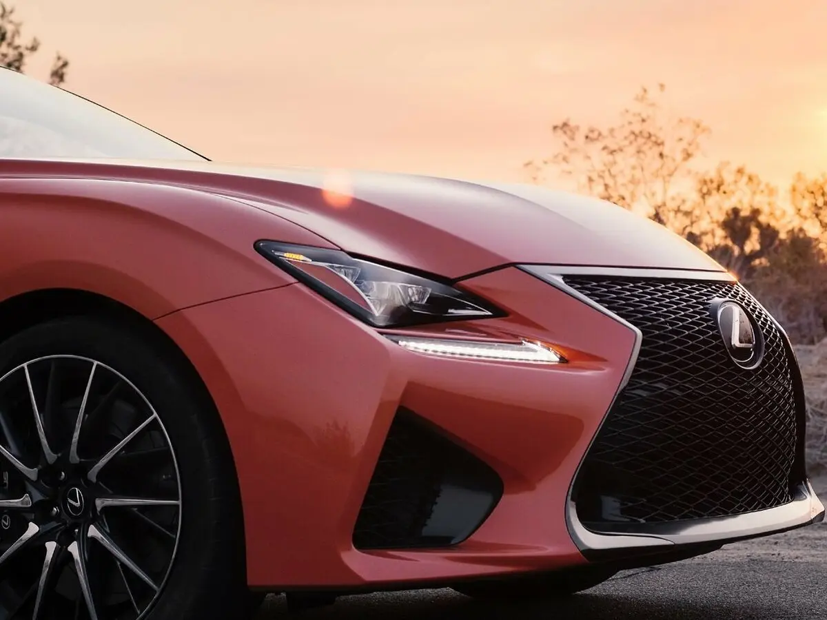 Lexus RC F I Купе — 照片 14
