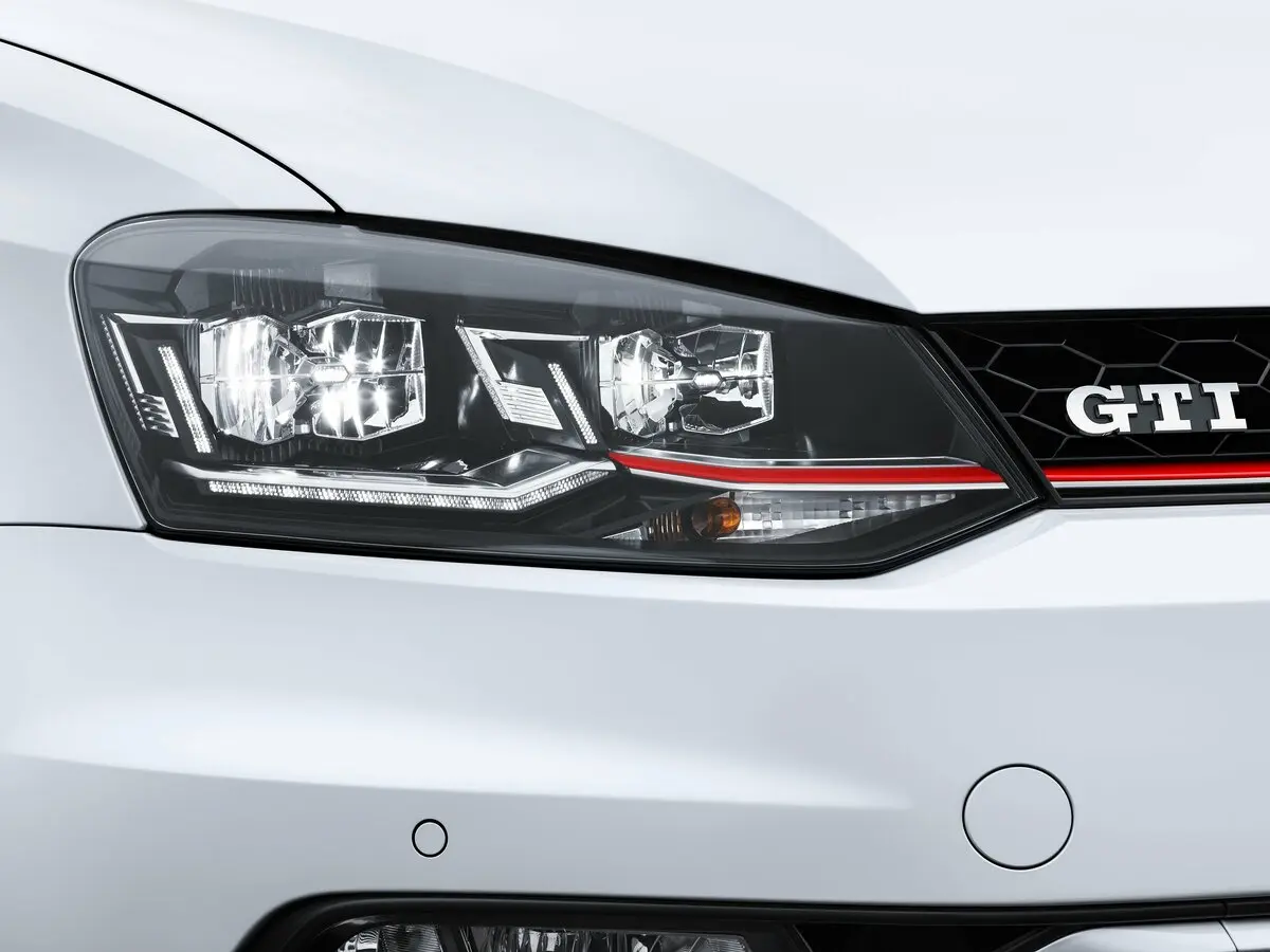 Volkswagen Polo GTI V Рестайлинг Хэтчбек 3 дв. — сүрөт 11