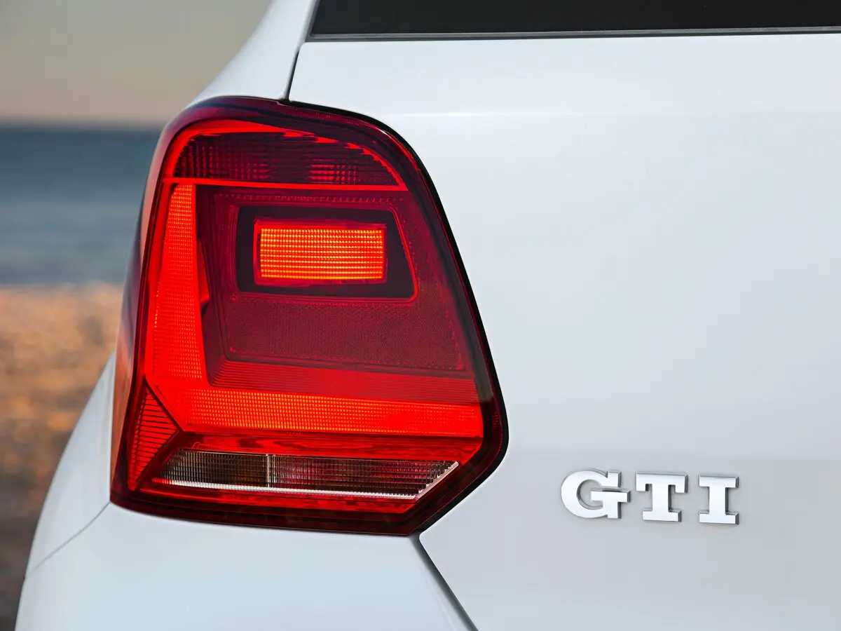 Volkswagen Polo GTI V Рестайлинг Хэтчбек 3 дв. — сүрөт 12