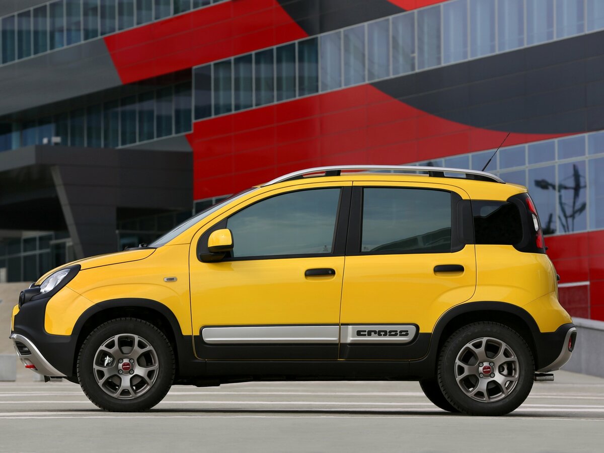 Fiat Panda III Хэтчбек 5 дв. Cross — фото 3