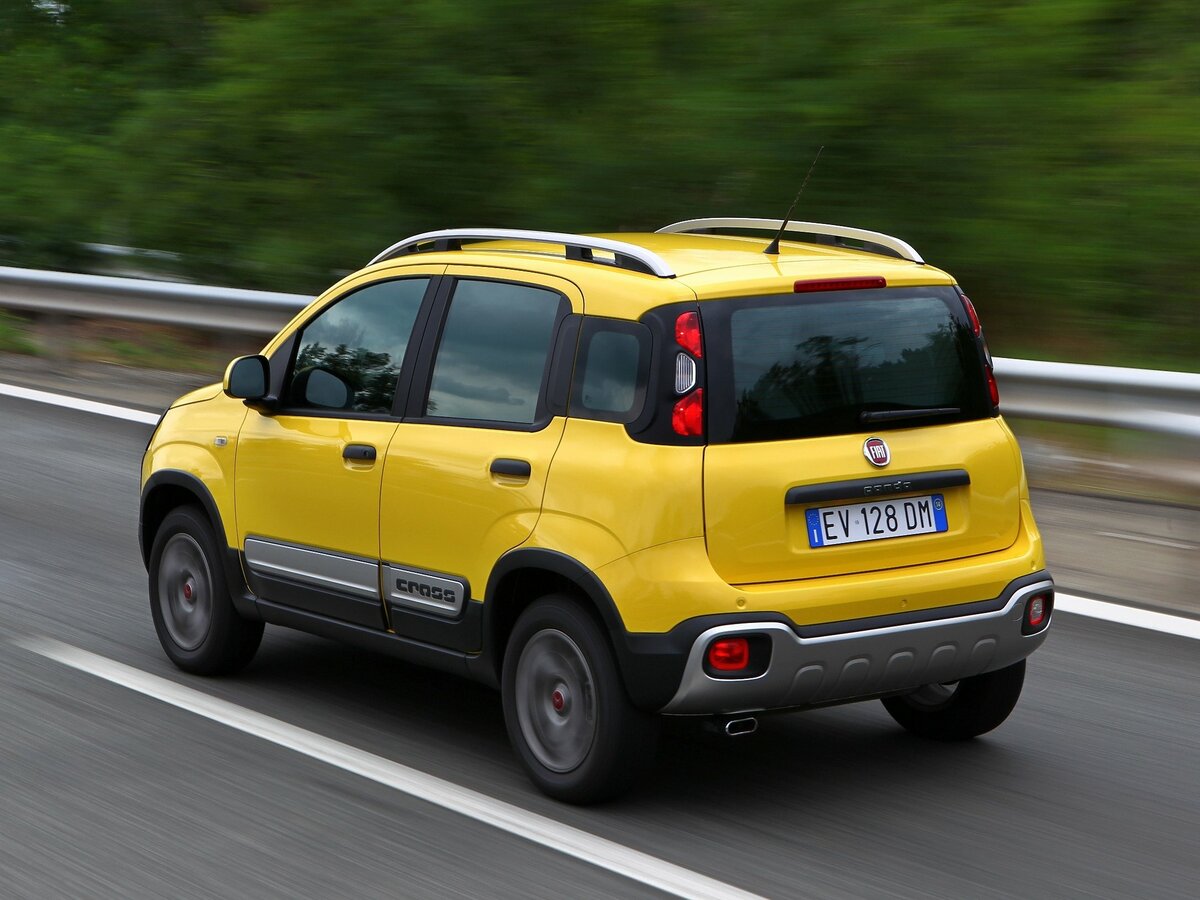 Fiat Panda III Хэтчбек 5 дв. Cross — фото 6