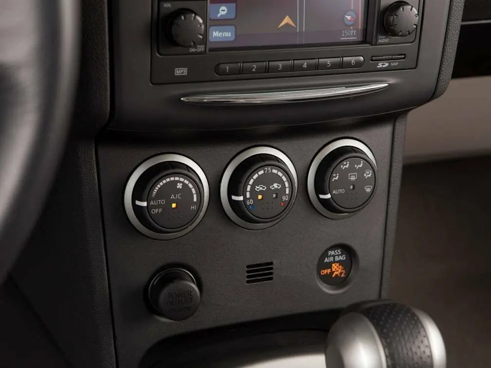 Nissan Rogue I Рестайлинг Внедорожник 5 дв. — сүрөт 11