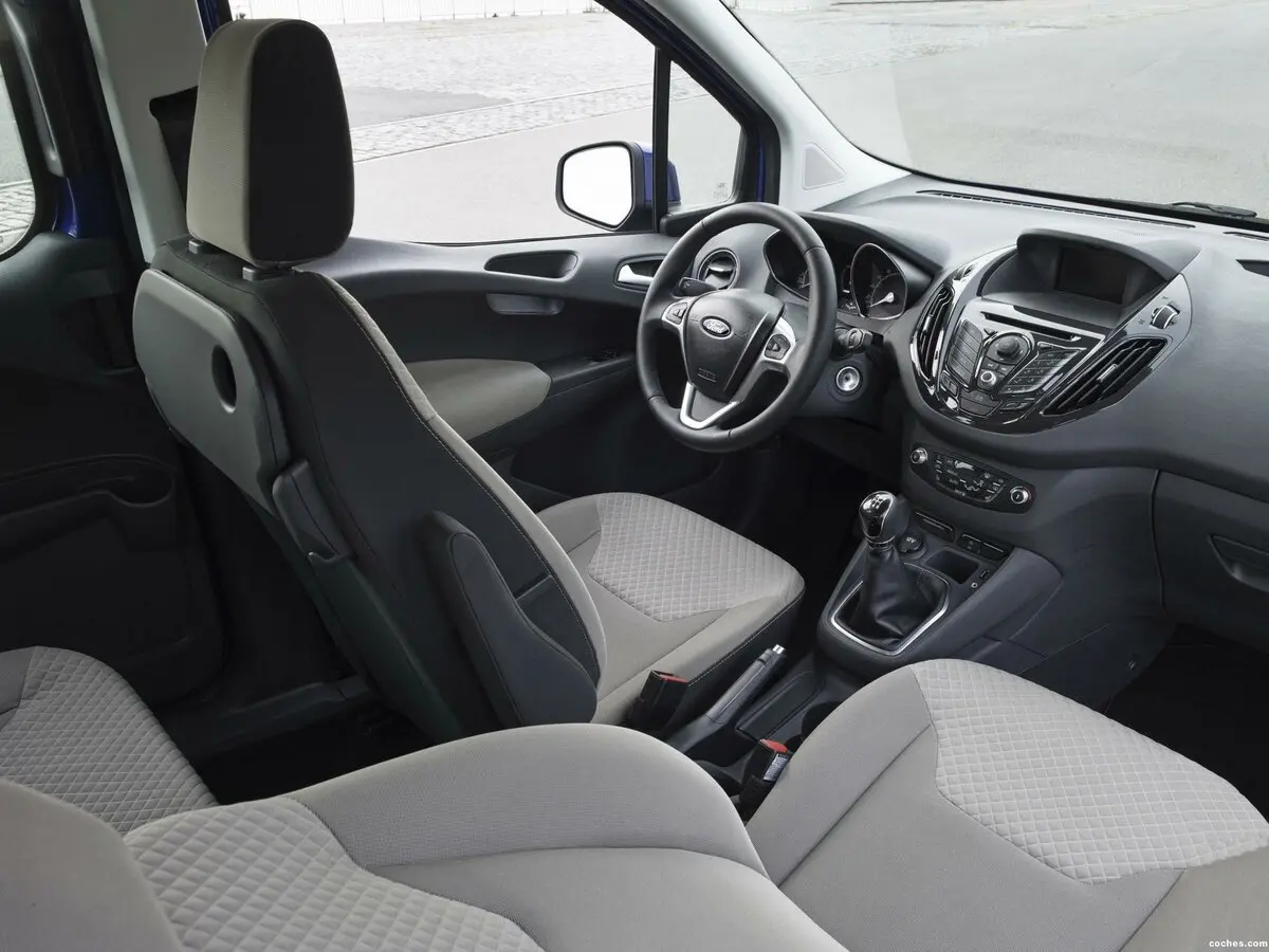 Ford Tourneo Courier I Компактвэн — photo 7