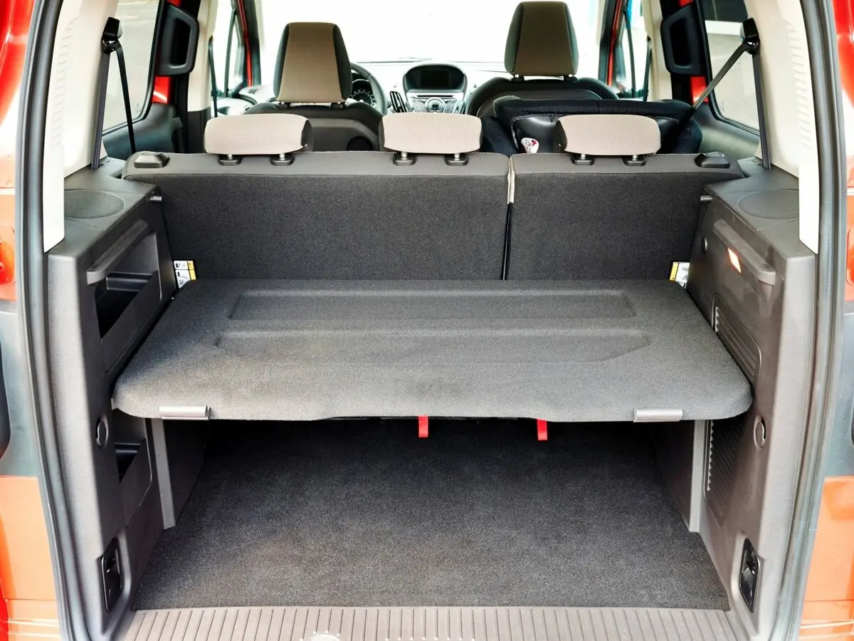 Ford Tourneo Courier I Компактвэн — photo 13