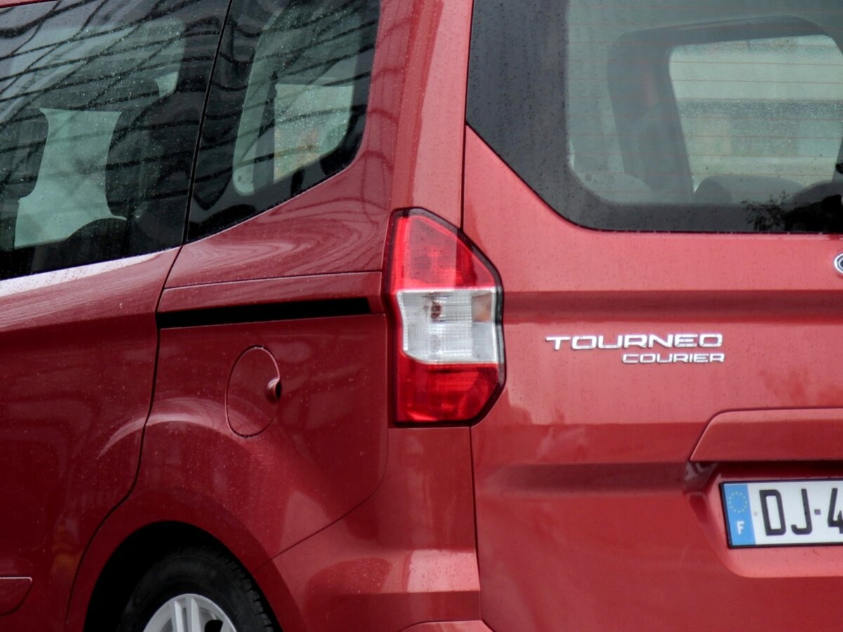 Ford Tourneo Courier I Компактвэн