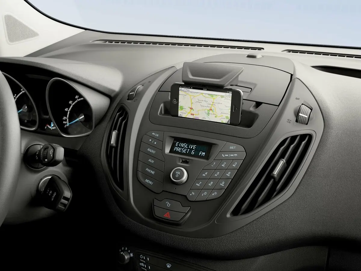 Ford Tourneo Courier I Компактвэн — photo 16