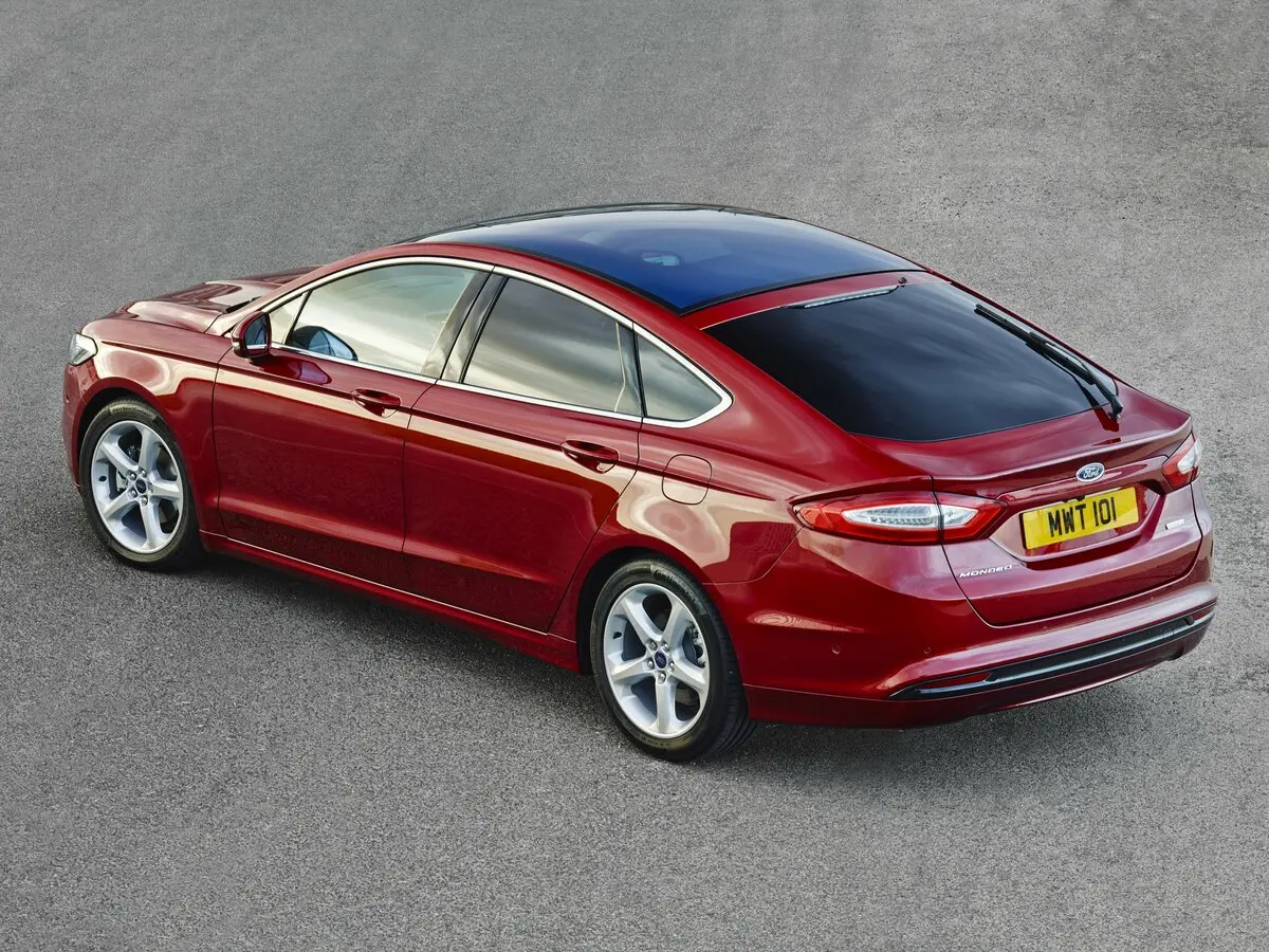Ford Mondeo V Лифтбек — фото 5
