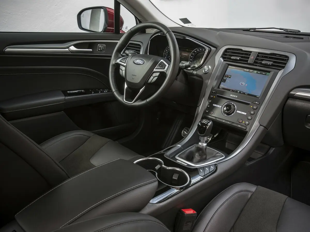 Ford Mondeo V Лифтбек — фото 7