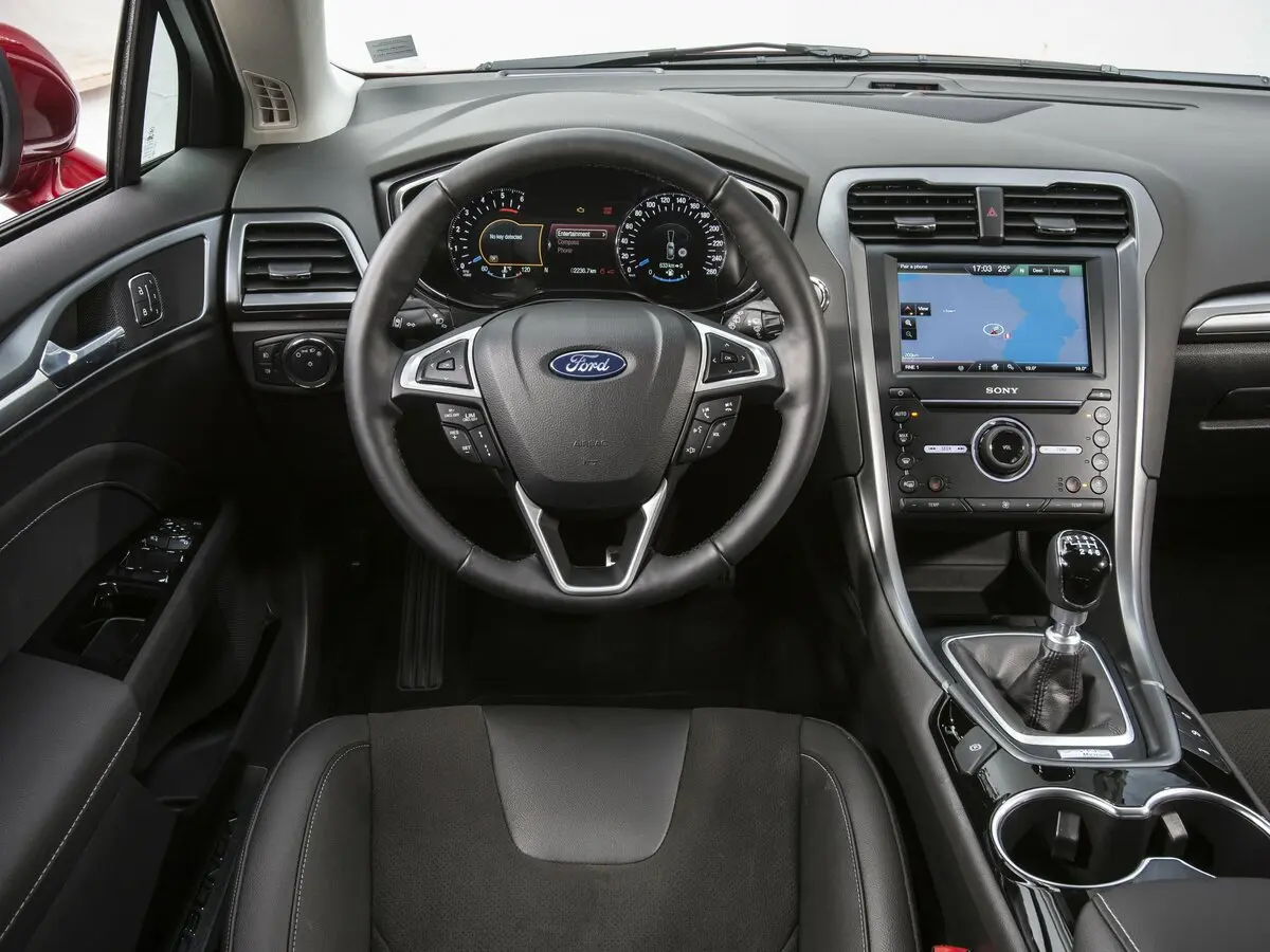 Ford Mondeo V Лифтбек — фото 9