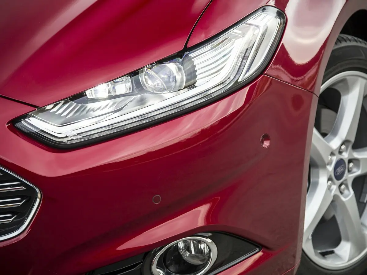 Ford Mondeo V Лифтбек — фото 13