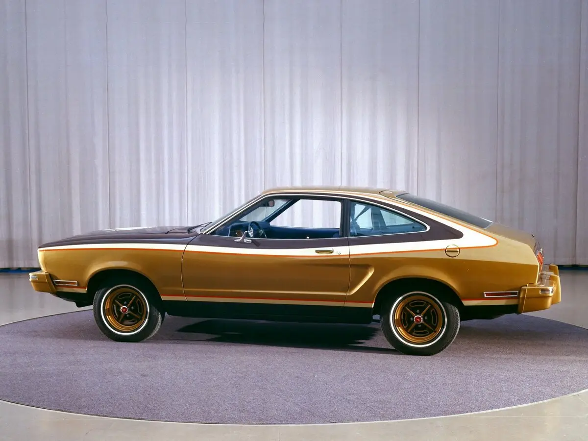 Ford Mustang II Хэтчбек 3 дв. — photo 2