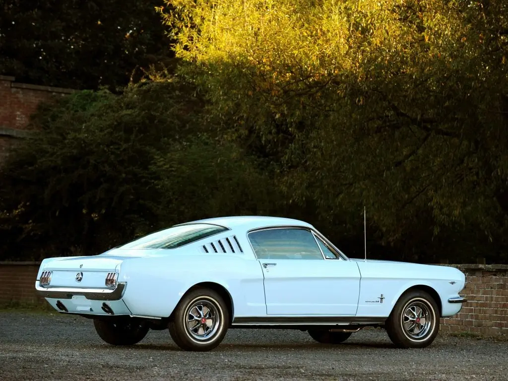 Ford Mustang I Хэтчбек 3 дв. — сүрөт 4