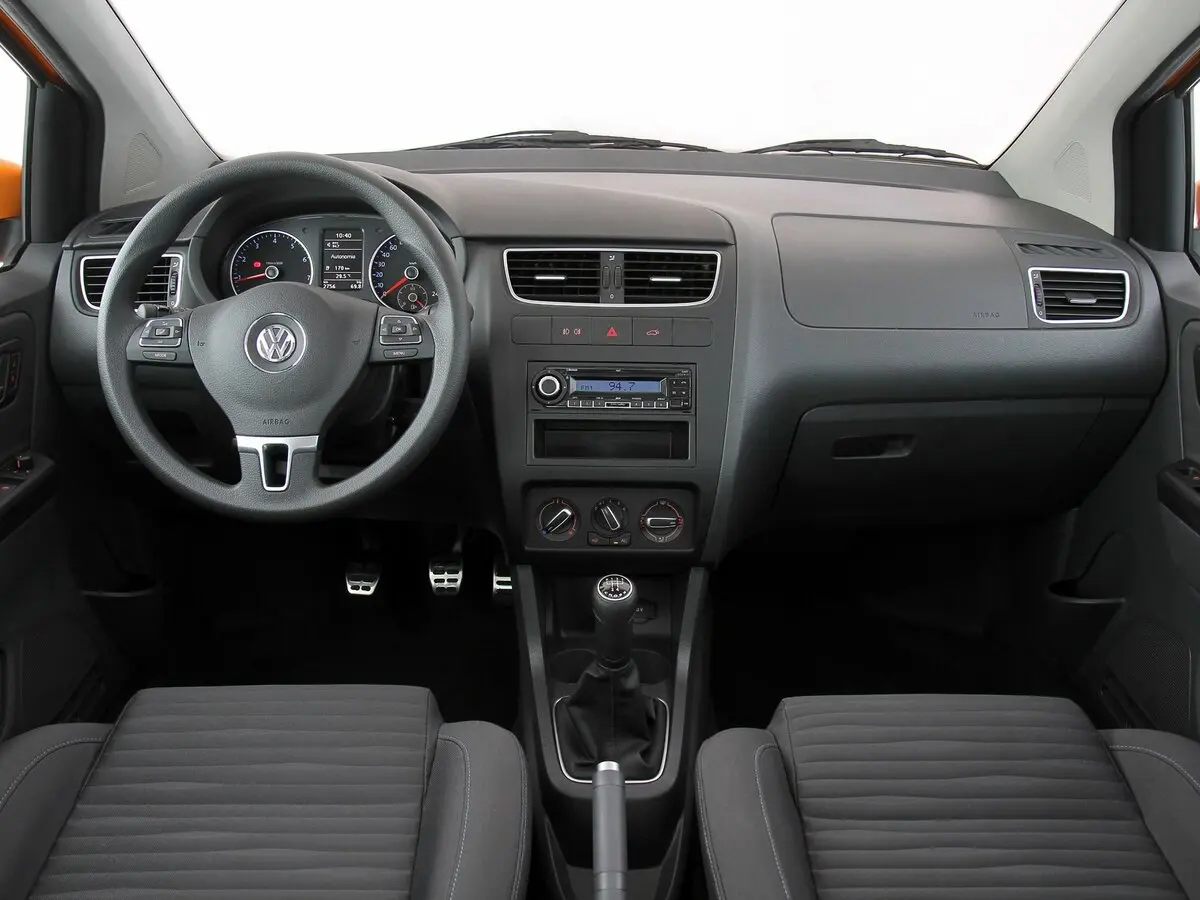 Volkswagen Fox II Рестайлинг Хэтчбек 5 дв. Cross — сүрөт 6