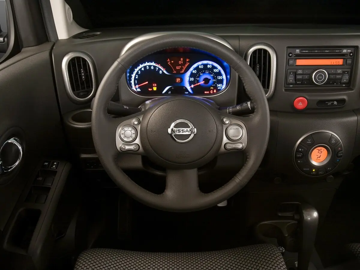 Nissan Cube III (Z12) Компактвэн — фото 10