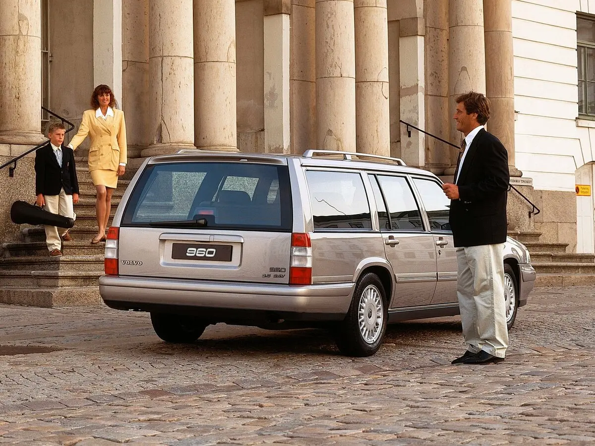 Volvo 960 I Рестайлинг Универсал 5 дв. — сүрөт 3