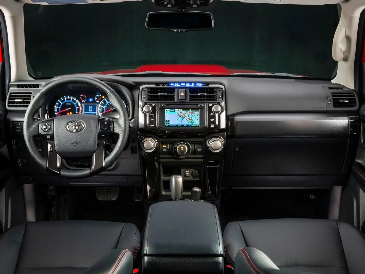 Toyota 4Runner V Рестайлинг Внедорожник 5 дв. — фото 6