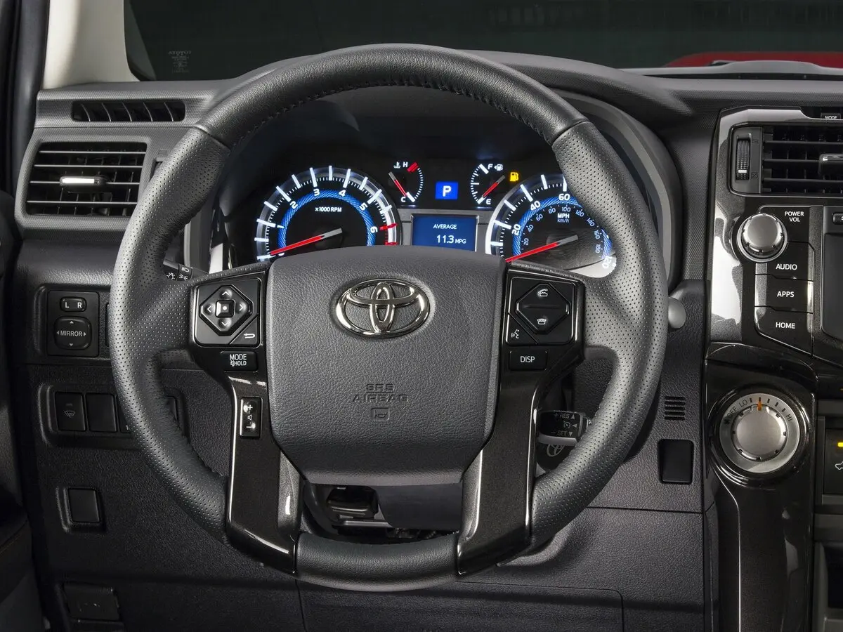 Toyota 4Runner V Рестайлинг Внедорожник 5 дв. — фото 9