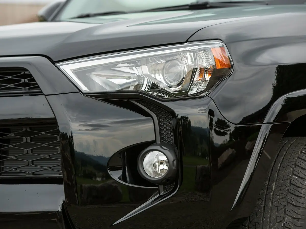 Toyota 4Runner V Рестайлинг Внедорожник 5 дв. — фото 15