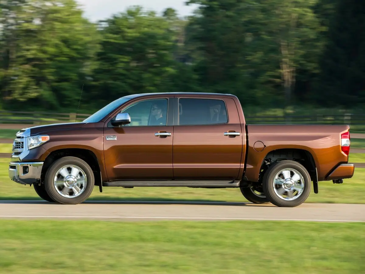 Toyota Tundra II Рестайлинг Пикап Двойная кабина CrewMax — photo 2