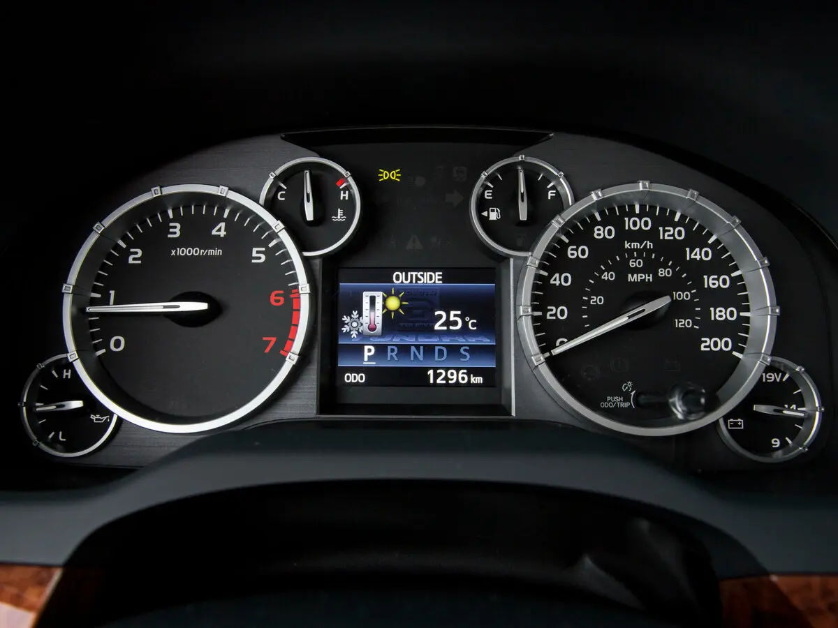 Toyota Tundra II Рестайлинг Пикап Двойная кабина CrewMax — photo 9