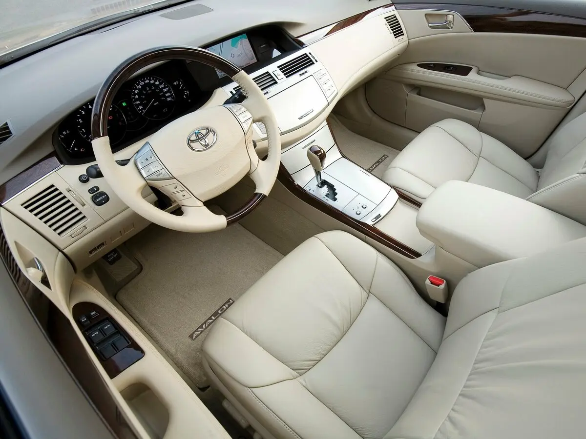 Toyota Avalon III Рестайлинг Седан — фото 7