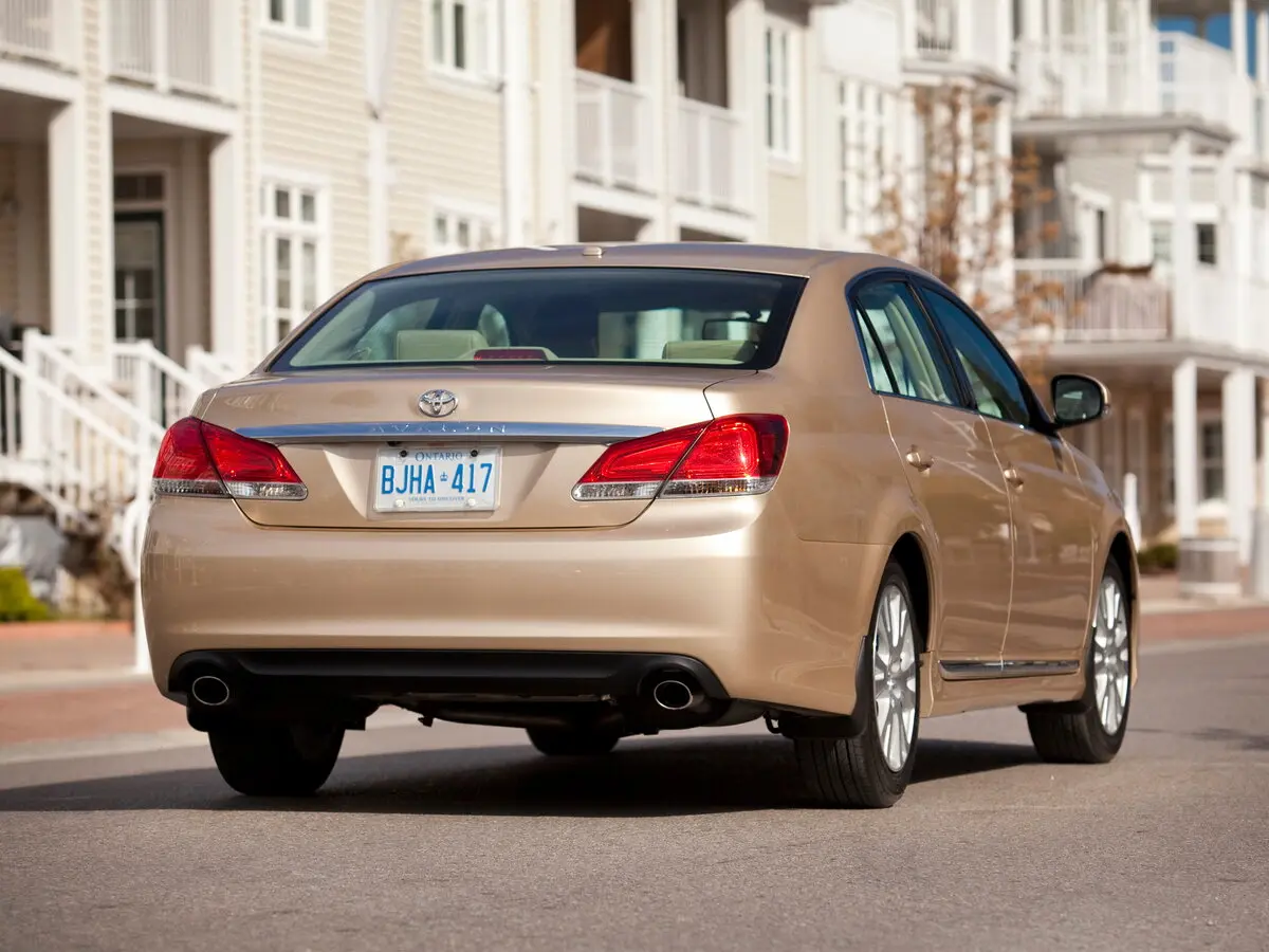 Toyota Avalon III Рестайлинг 2 Седан — фото 4