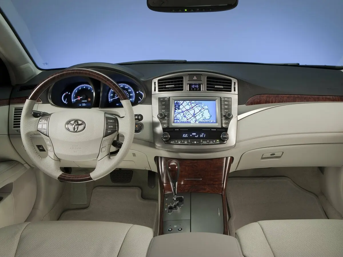 Toyota Avalon III Рестайлинг 2 Седан — фото 6