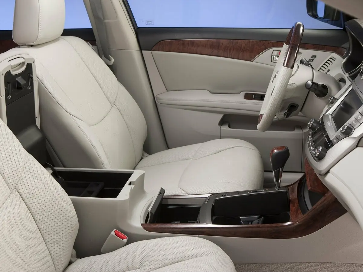 Toyota Avalon III Рестайлинг 2 Седан — фото 7