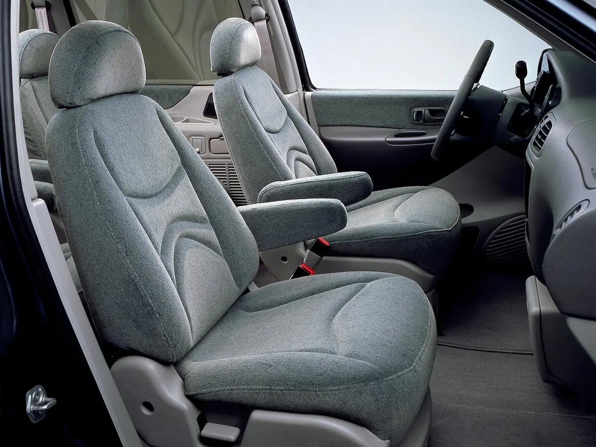Nissan Quest I Минивэн — сүрөт 4
