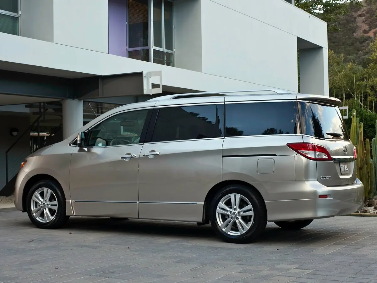 Nissan Quest IV Минивэн — photo 2