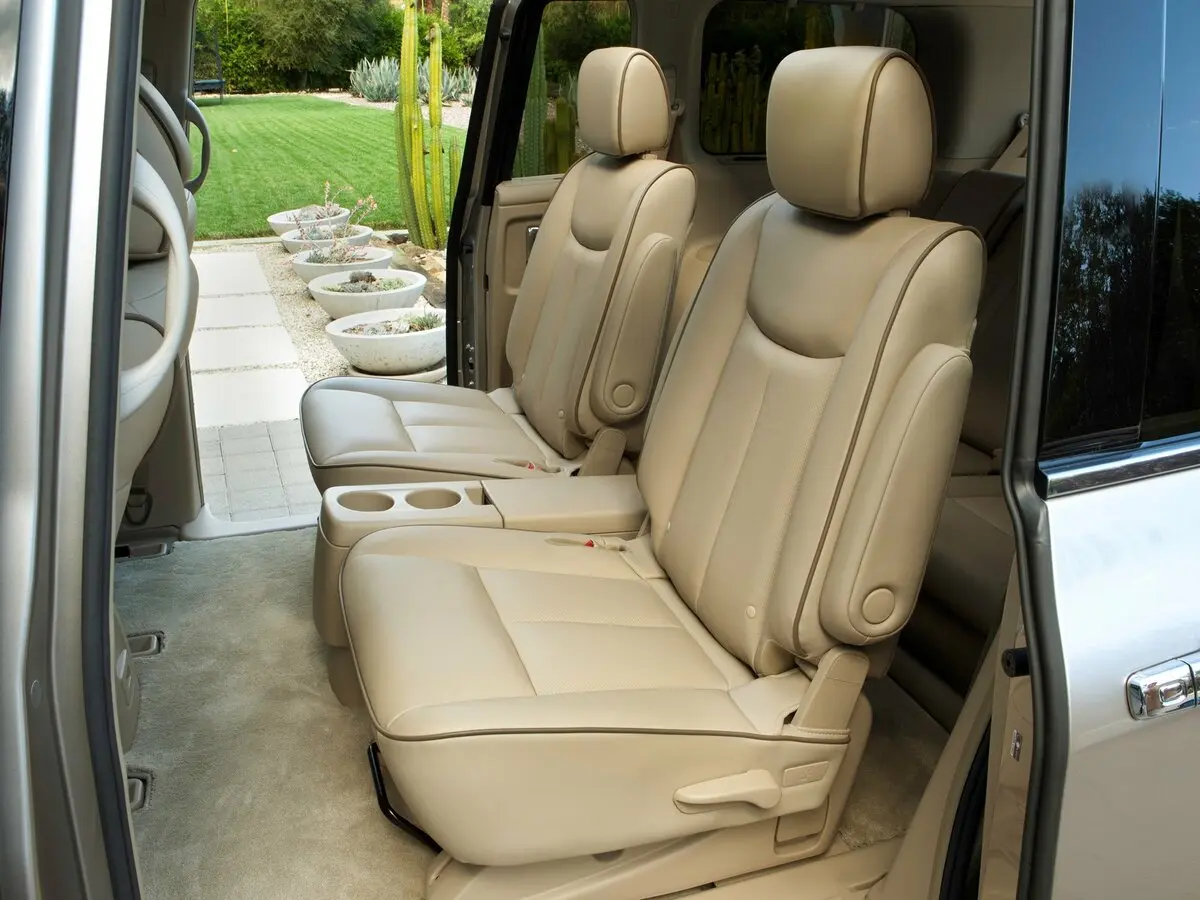 Nissan Quest IV Минивэн — photo 7