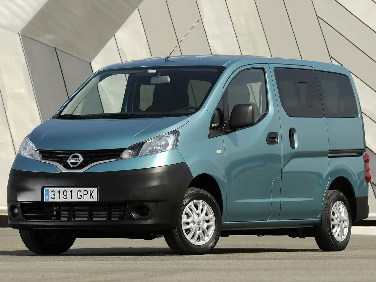 Nissan NV200 2009 – н.в. Минивэн