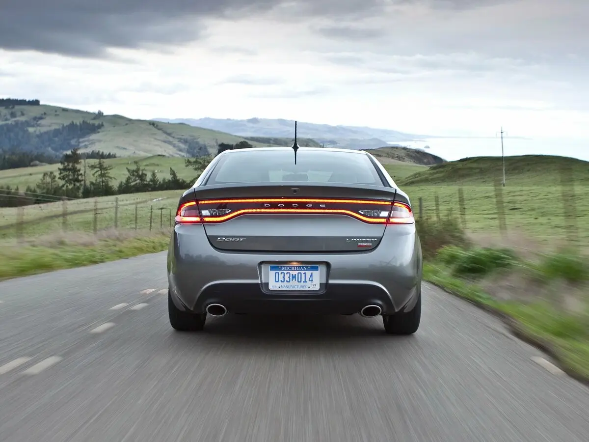 Dodge Dart PF Седан — сүрөт 4