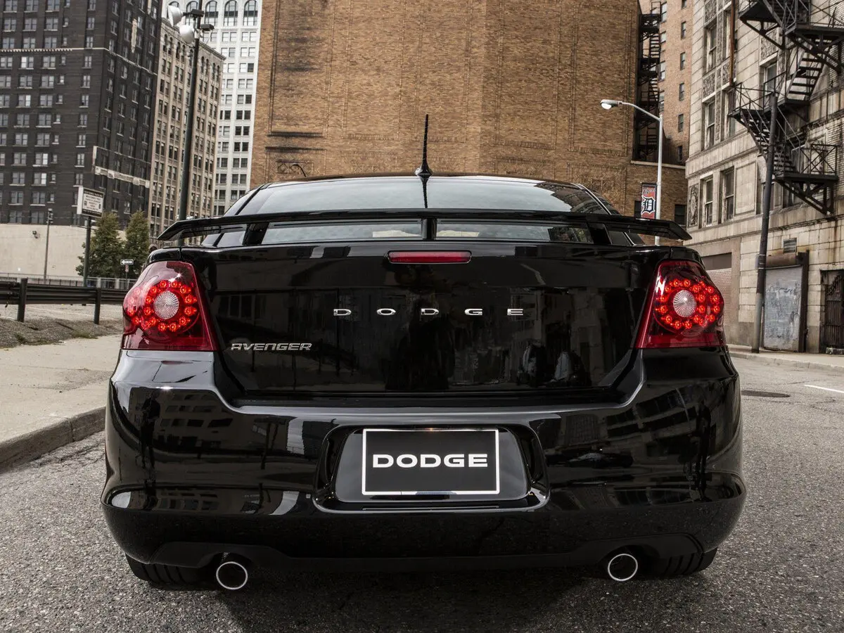 Dodge Avenger II Рестайлинг Седан — сүрөт 3