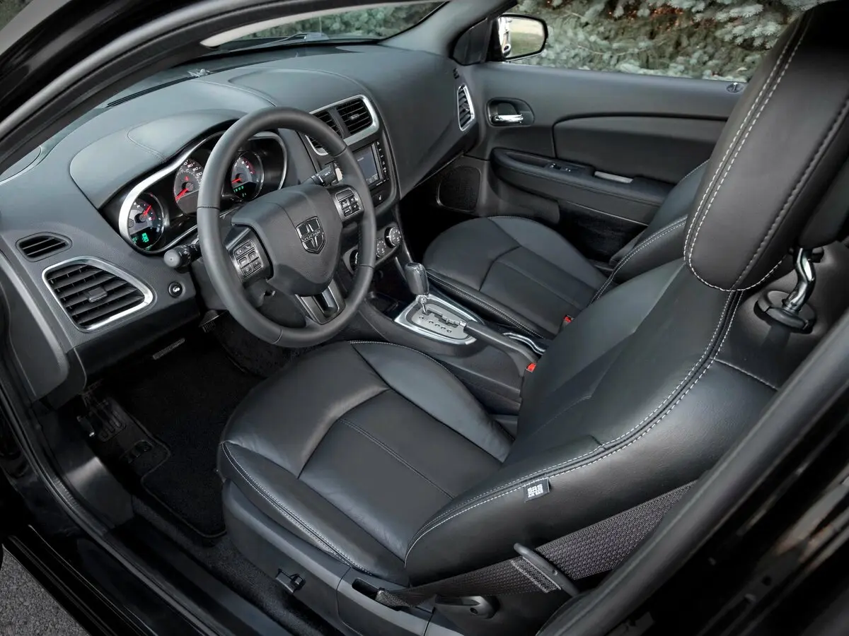 Dodge Avenger II Рестайлинг Седан — сүрөт 6