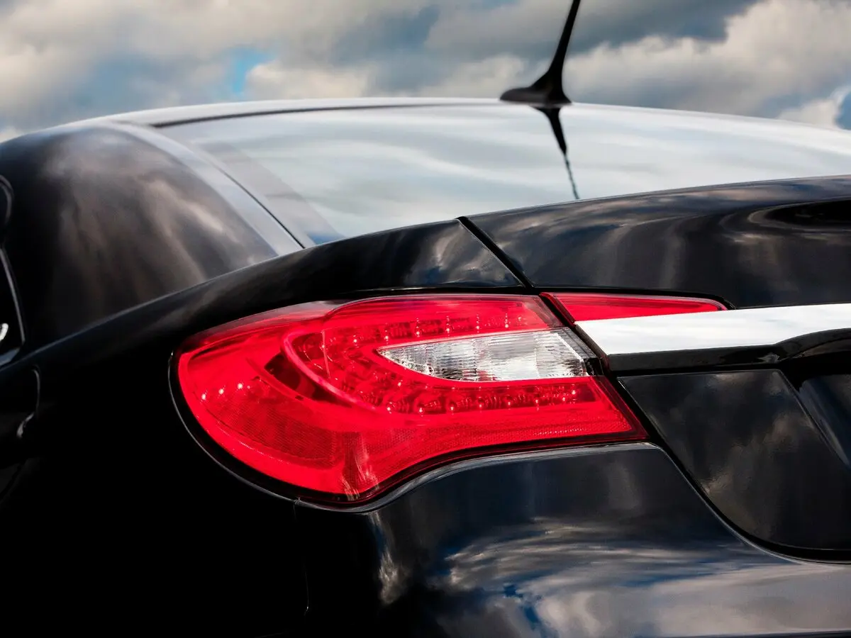 Chrysler 200 I Седан — сүрөт 10
